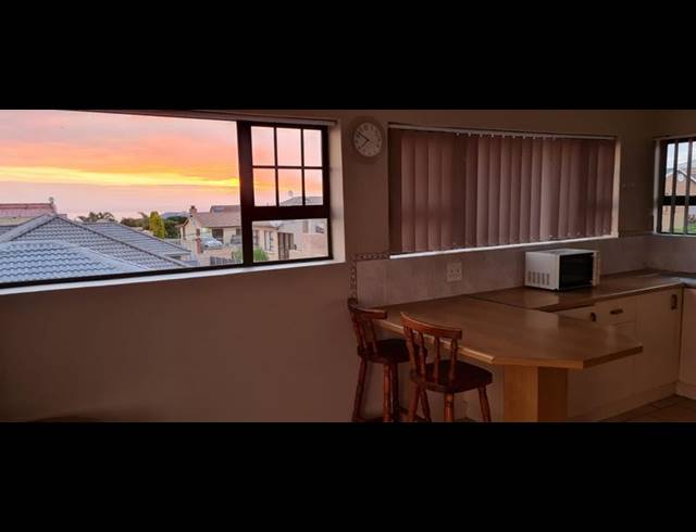 2 BEDROOM PROPERTY TO RENT IN DANA BAY